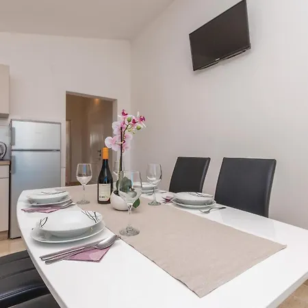 1 Bedroom Stunning In Biograd Apartment *